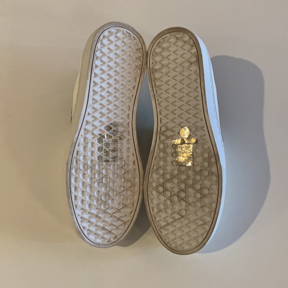 Senso Patent Slip-On Sneakers - Picture 2 of 3